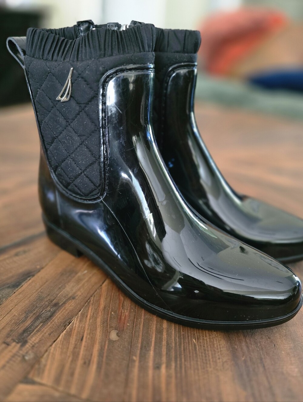 Nautica Black Quilted Gloss Rain Boots